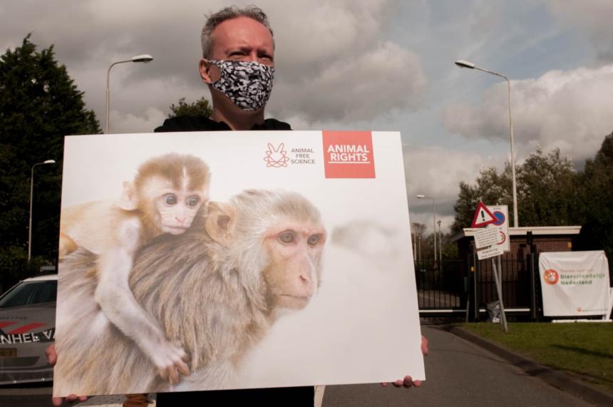 GLOBAL ANTI VIVISECTION PROTEST BIJ HET APENTESTCENTRUM BPRC