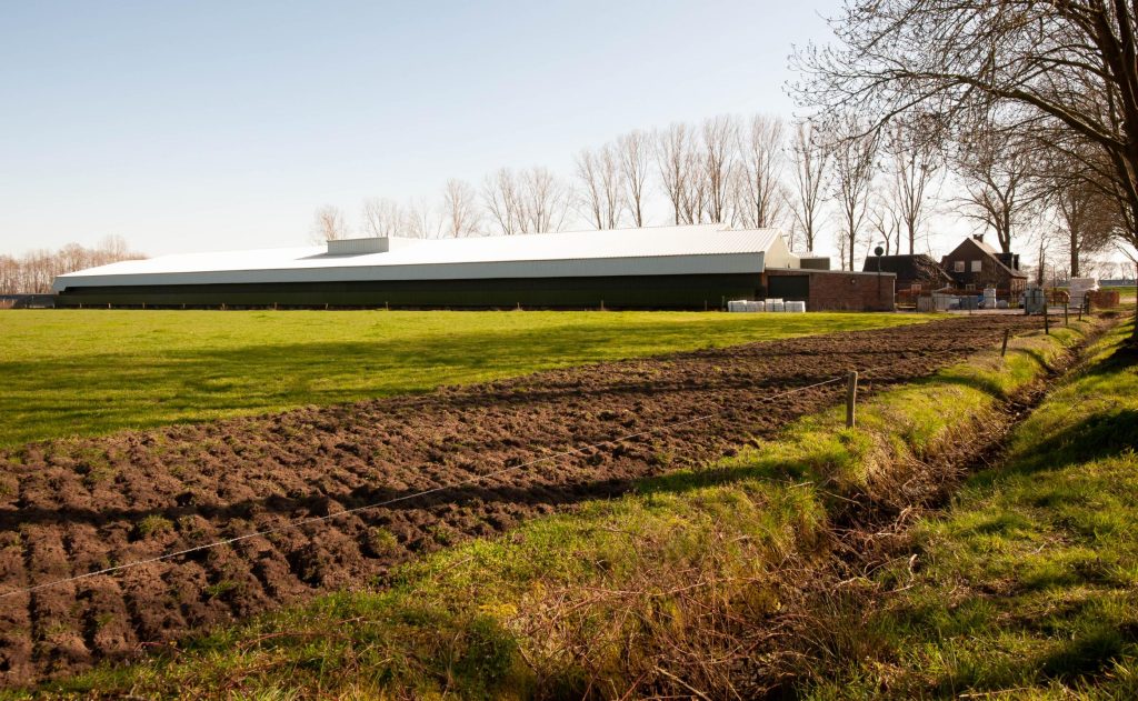 Megastal van Straathof in Lierop gezien vanaf de openbare weg