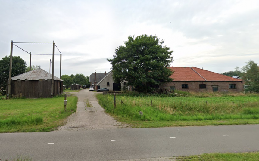 Nieuwe pluimveestal aan sportlaan in Zeist lijkt voorlopig van de baan